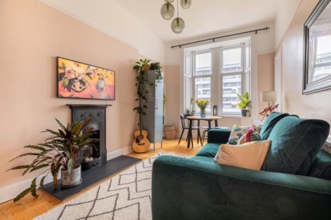 Click the photo for more details of 2/3, Gardner Street, Partick, Glasgow