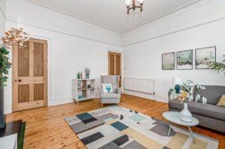 Images for 1/2, Thornwood Gardens, Thornwood, Glasgow
