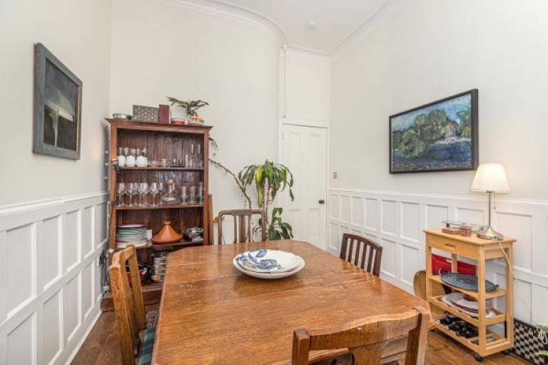 Images for 2/2, Holyrood Crescent, Kelvinbridge, Glasgow