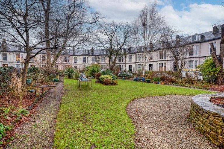 Images for 2/2, Holyrood Crescent, Kelvinbridge, Glasgow