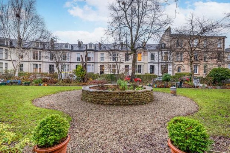 Images for 2/2, Holyrood Crescent, Kelvinbridge, Glasgow