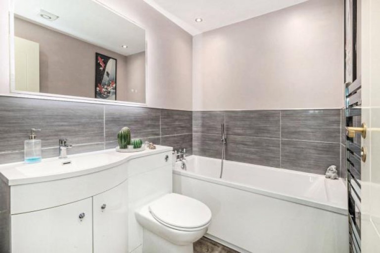 Images for 2/1, Knightswood Court, Anniesland, Glasgow