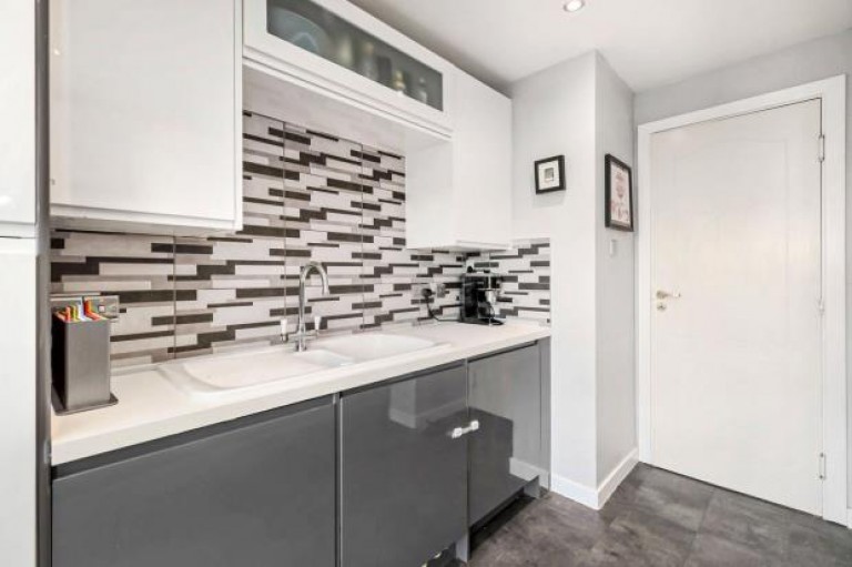 Images for 2/1, Knightswood Court, Anniesland, Glasgow