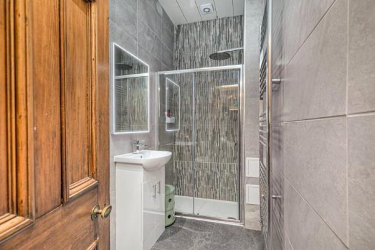 Images for 2/2, Highburgh Road, Dowanhill, Glasgow
