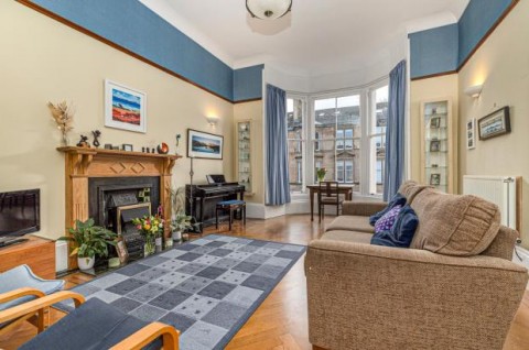 Click the photo for more details of 1st Floor, Holyrood Crescent, Kelvinbridge, Glasgow