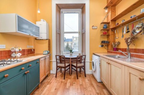 Click the photo for more details of 1st Floor, Holyrood Crescent, Kelvinbridge, Glasgow