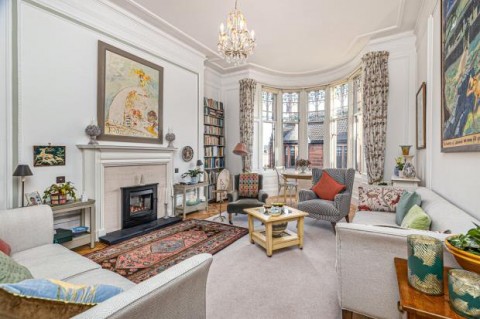 Click the photo for more details of Flat 2, Beaumont Gate, Dowanhill, Glasgow