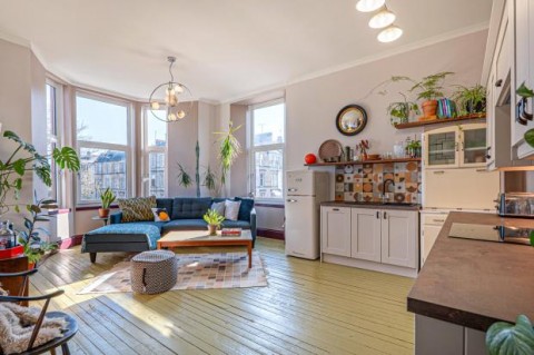 Click the photo for more details of 2/2, Gray Street, Finnieston, Glasgow