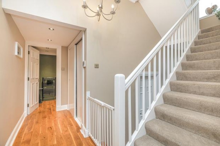 Images for Mews, Lancaster Crescent Lane, Cleveden, Glasgow