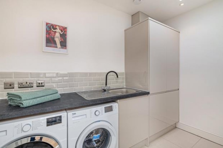 Images for Top Floor, Woodside Terrace, Park, Glasgow