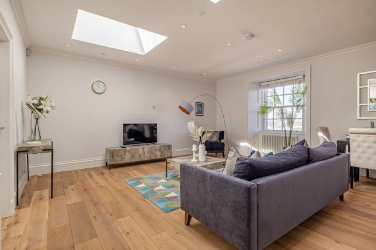 Images for Top Floor, Woodside Terrace, Park, Glasgow