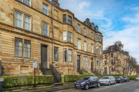 Click the photo for more details of 2/2, Southpark Avenue, Hillhead, Glasgow