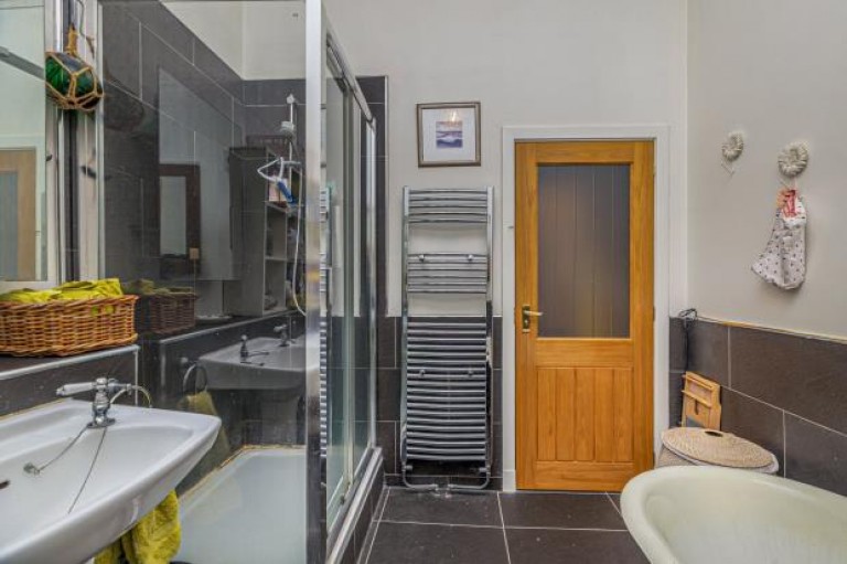 Images for 2/2, Southpark Avenue, Hillhead, Glasgow