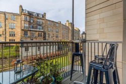 Images for 2/2, Park Quadrant, Park, Glasgow