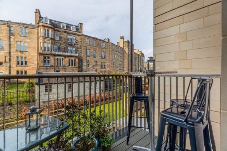 Images for 2/2, Park Quadrant, Park, Glasgow