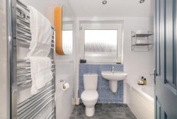 Images for Flat 35, Chesterfield Court, Dorchester Place, Kelvindale, Glasgow