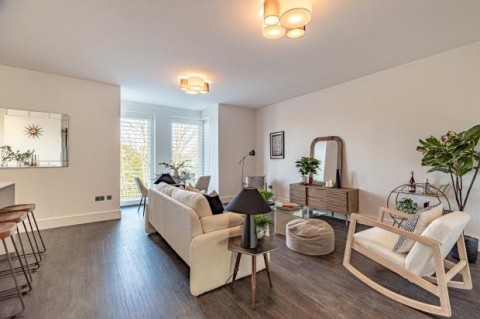 Click the photo for more details of Flat 2/2, Park Quadrant, Park, Glasgow