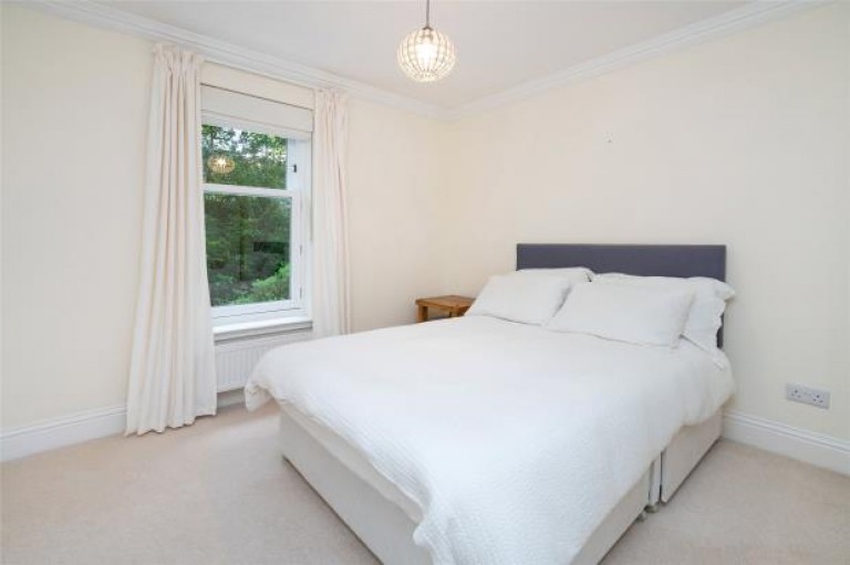 Images for 0/1, Cleveden Drive, Kelvinside, Glasgow