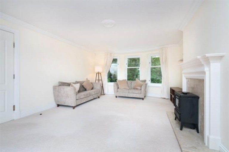 Images for 0/1, Cleveden Drive, Kelvinside, Glasgow