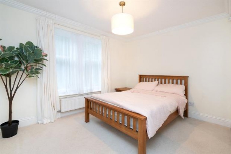 Images for 0/1, Cleveden Drive, Kelvinside, Glasgow