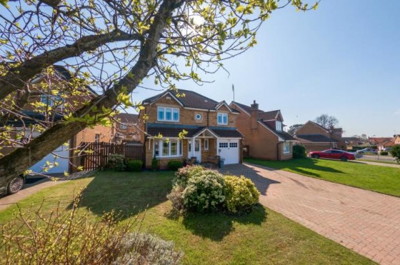 Click the photo for more details of Duthie Park Gardens, Anniesland, Glasgow