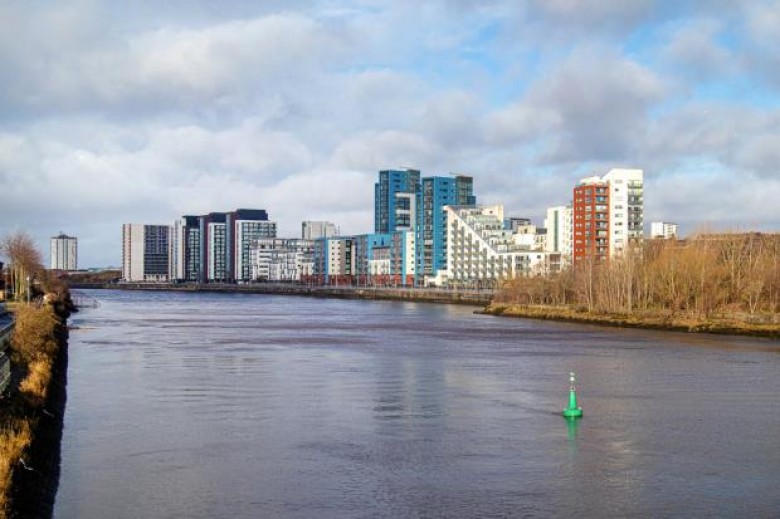 Click the photo for more details of 4/4, Castlebank Place, Glasgow Harbour, Glasgow
