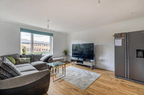 Click the photo for more details of Flat 1/1, Crow Road, Jordanhill, Glasgow