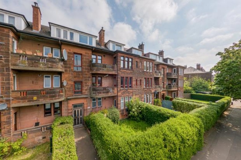 Click the photo for more details of 2/2, Great Western Road, Anniesland, Glasgow
