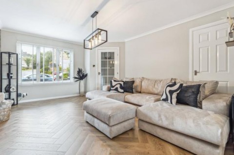 Click the photo for more details of Innellan Gardens, Kelvindale, Glasgow