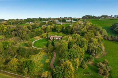 Click the photo for more details of Stewartbank Orchard, Overtown, Garrion Bridge, Clyde Valley