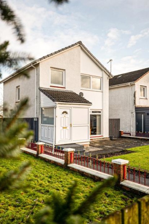 Click the photo for more details of Fowlis Drive, Newton Mearns, Glasgow