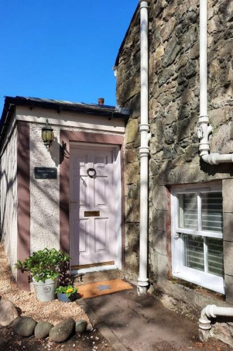 Click the photo for more details of Quarry Cottage, Polnoon Street, Eaglesham, East Renfrewshire