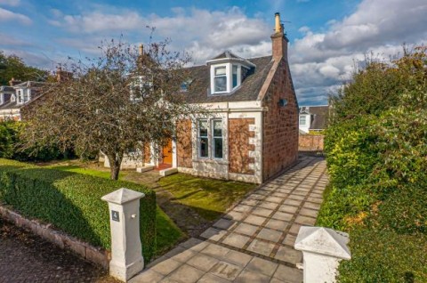 Click the photo for more details of South Deanpark Avenue, Bothwell, Glasgow, South Lanarkshire