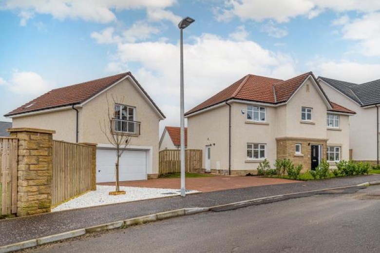 Click the photo for more details of Sollas Gardens, Newton Mearns, Glasgow, East Renfrewshire