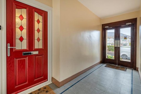 Click the photo for more details of 16B Castleton Court, Castleton Drive, Newton Mearns, Glasgow