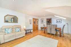 Images for 1/1 Dunrobin Gate, Ayr Road, Newton Mearns, Glasgow, East Renfrewshire