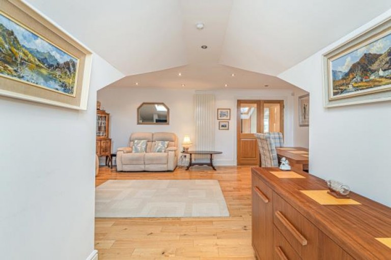 Images for 1/1 Dunrobin Gate, Ayr Road, Newton Mearns, Glasgow, East Renfrewshire