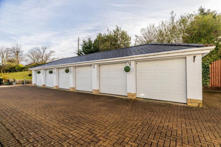 Images for 1/1 Dunrobin Gate, Ayr Road, Newton Mearns, Glasgow, East Renfrewshire