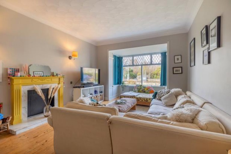 Images for Broomley Drive, Giffnock, Glasgow