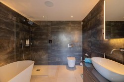 Images for Tragerhaus, Ayr Road, Giffnock, Glasgow