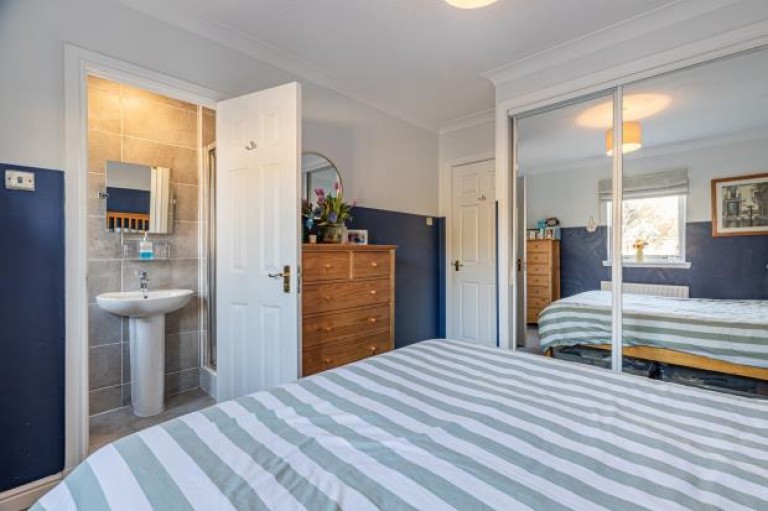 Images for 0/2, Camphill Avenue, Langside