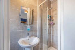 Images for 0/2, Camphill Avenue, Langside