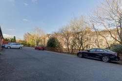 Images for 0/2, Camphill Avenue, Langside