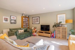 Images for 0/2, Camphill Avenue, Langside