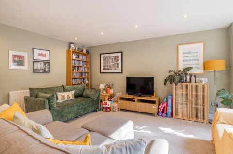 Click the photo for more details of 0/2, Camphill Avenue, Langside