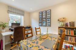 Images for 0/2, Camphill Avenue, Langside
