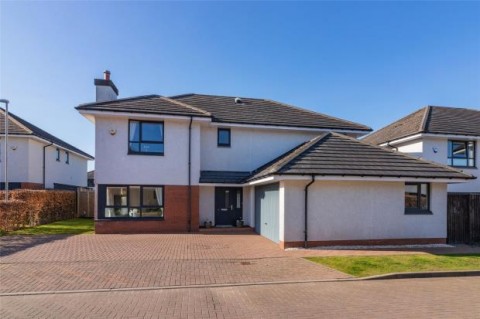 Click the photo for more details of Aldton Avenue, Newton Mearns, Glasgow