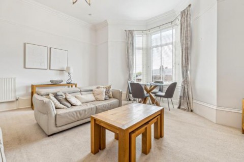 Click the photo for more details of Flat 1/2, Regwood Street, Glasgow