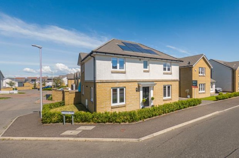 Click the photo for more details of Staffin Way, Newton Mearns, Glasgow, East Renfrewshire