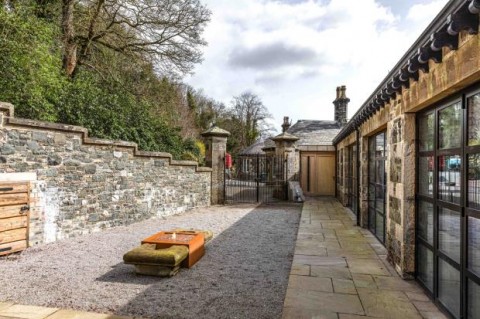 Click the photo for more details of Sunnybrae Lodge, Galashiels Road, Walkerburn, Scottish Borders